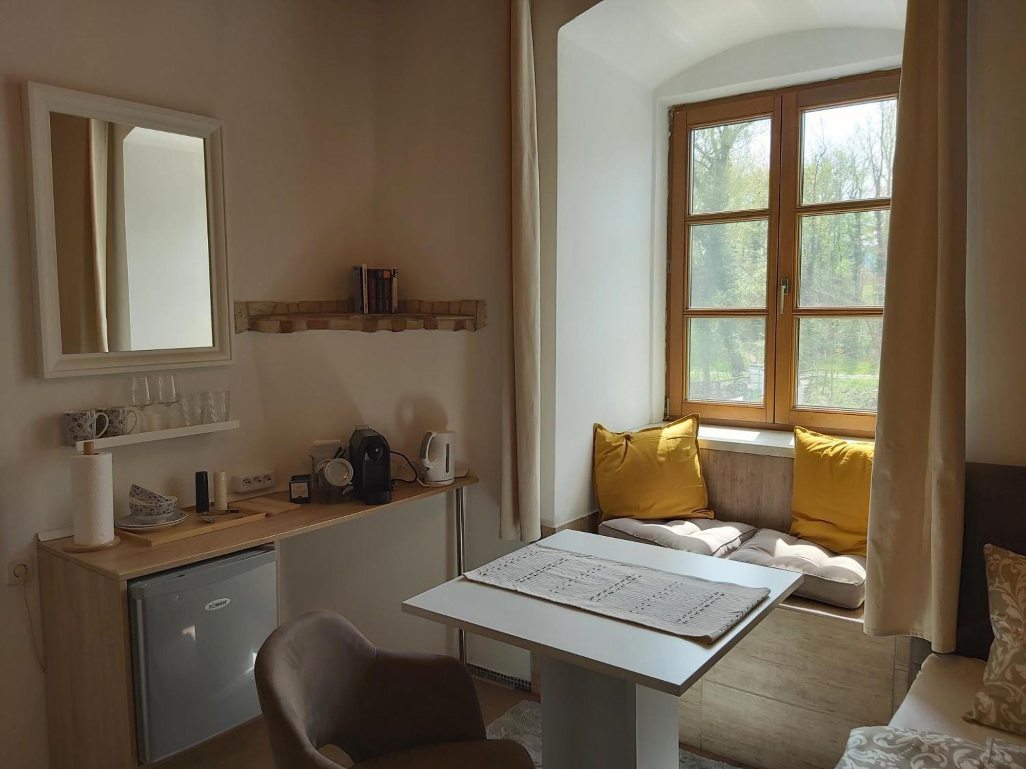Zimmer Donaustrand Leiben Chambre photo
